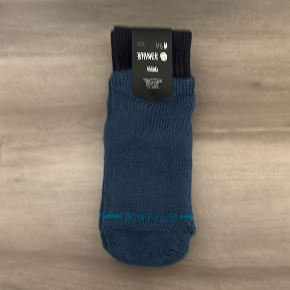 NWT Stance Heavy Cushion Socks Size M 6-8.5, W 8-10.5